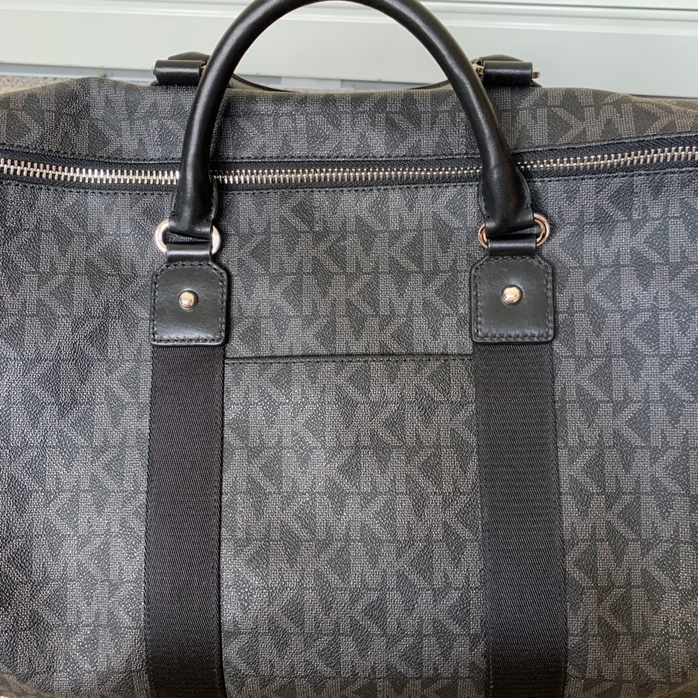 AUTHENTIC Michael Kors duffel bag - Picture 4 of 8